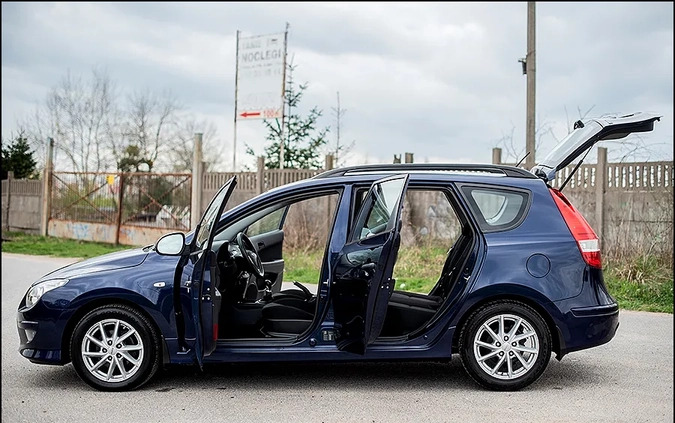 Hyundai I30 cena 19900 przebieg: 150000, rok produkcji 2012 z Elbląg małe 596
